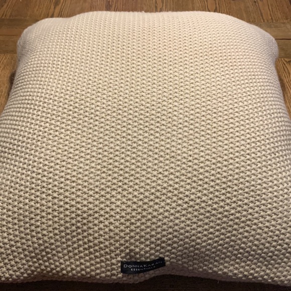 2/$25 Xtra Large Donna Karan Pillow Sham - Picture 5 of 5